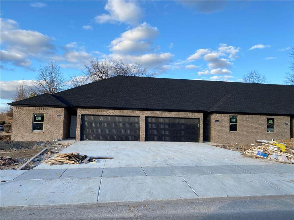 2315 Persimmon Street - Photo 1