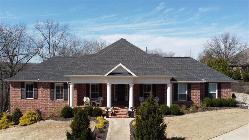 15324 Lakeway Drive - Photo 1
