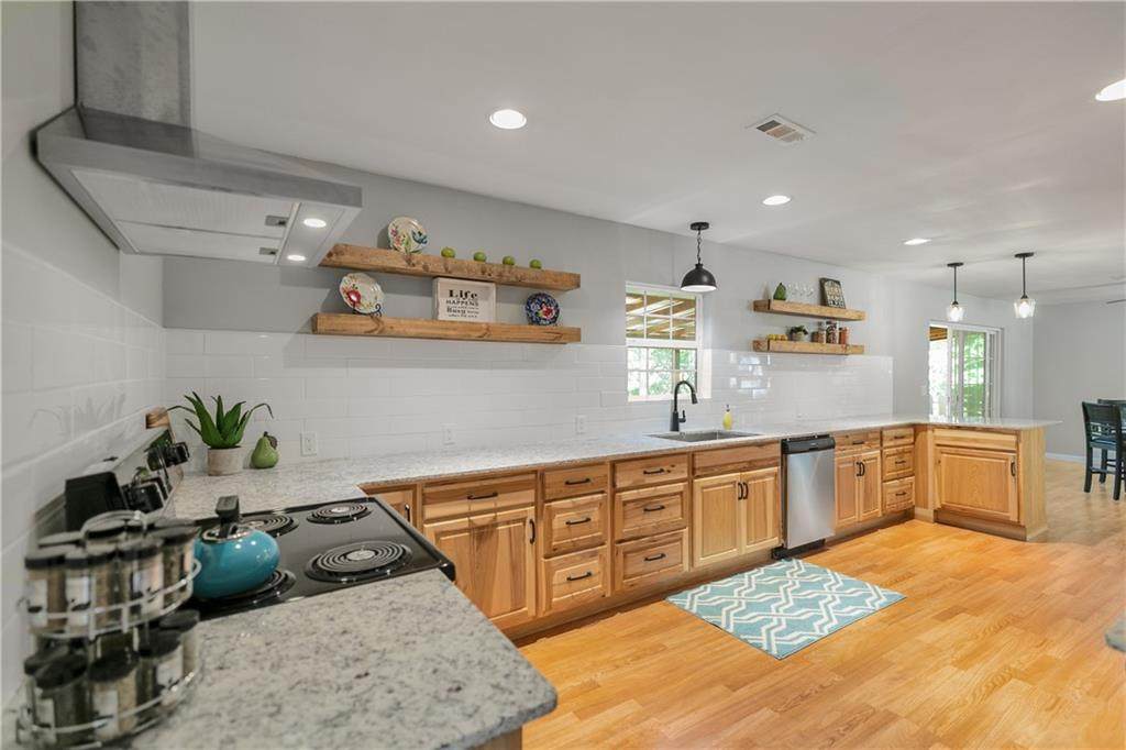 10141 Summit Drive - Photo 1