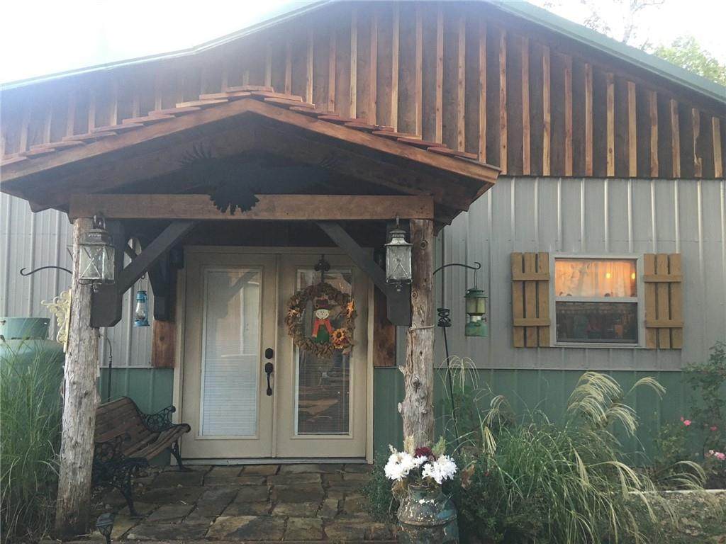 462642 Oak Ball Drive - Photo 1
