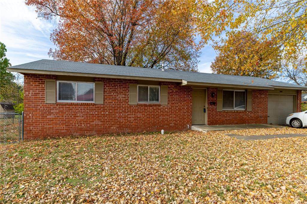 1302 Carlton Street - Photo 1