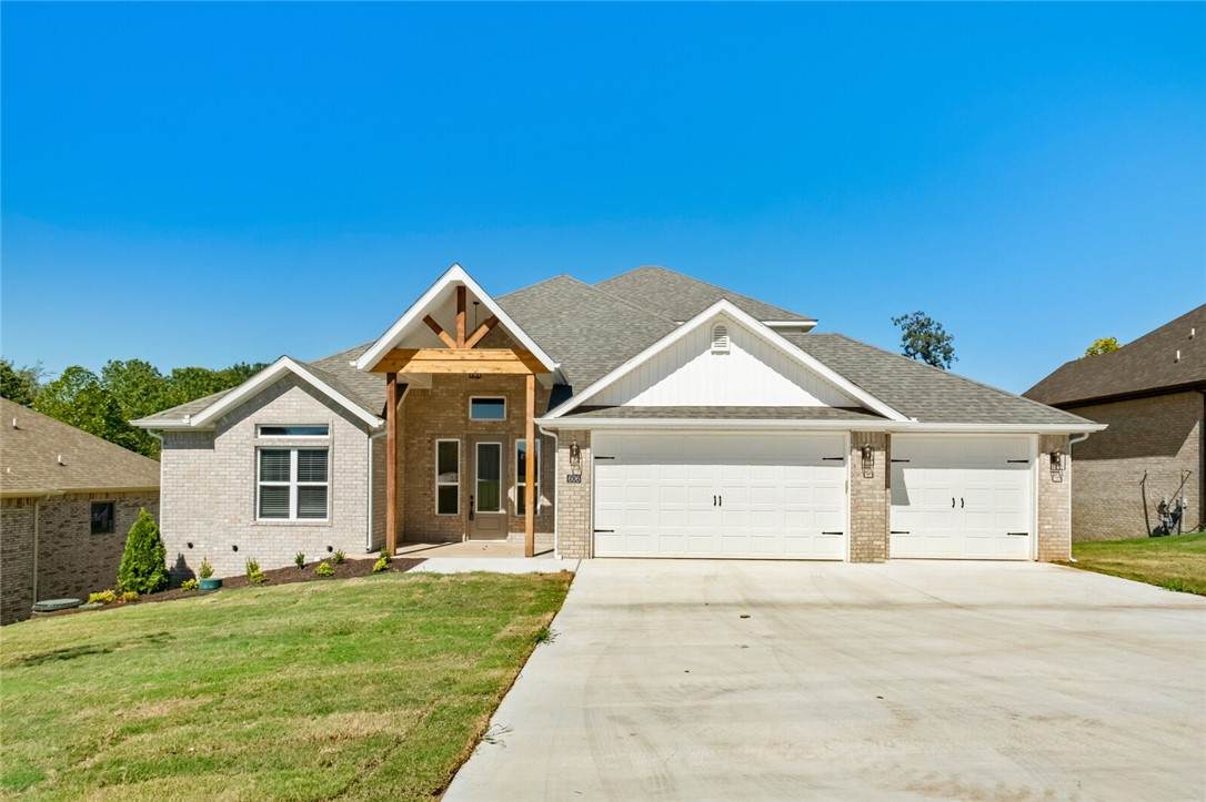606 Valley Lane - Photo 1
