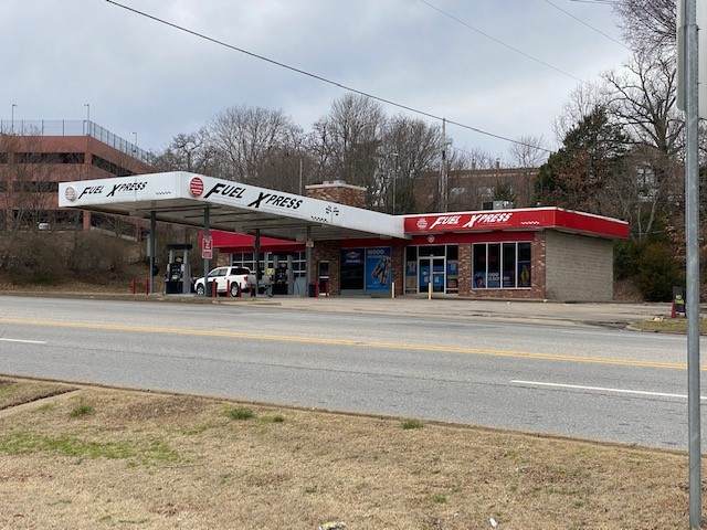1501 College Avenue - Photo 1