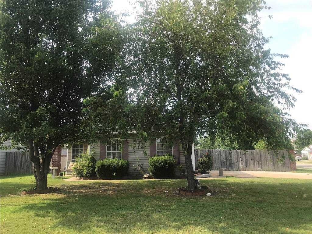 2912 Chestnut Avenue - Photo 1