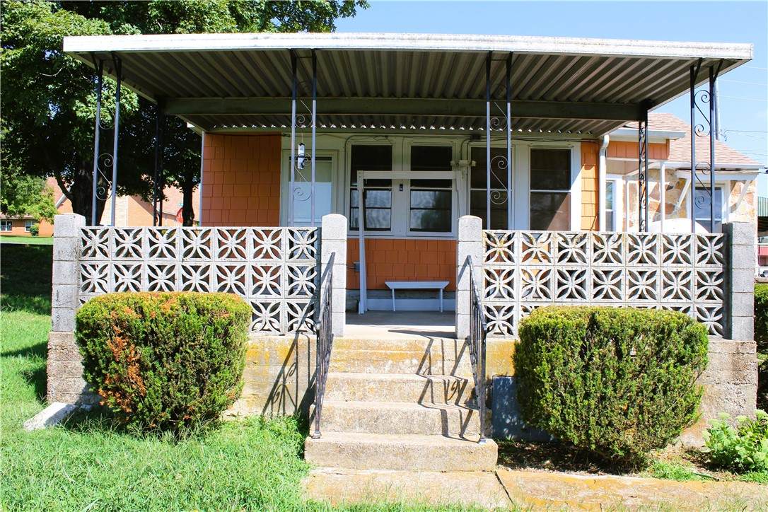313 Eureka Avenue - Photo 1