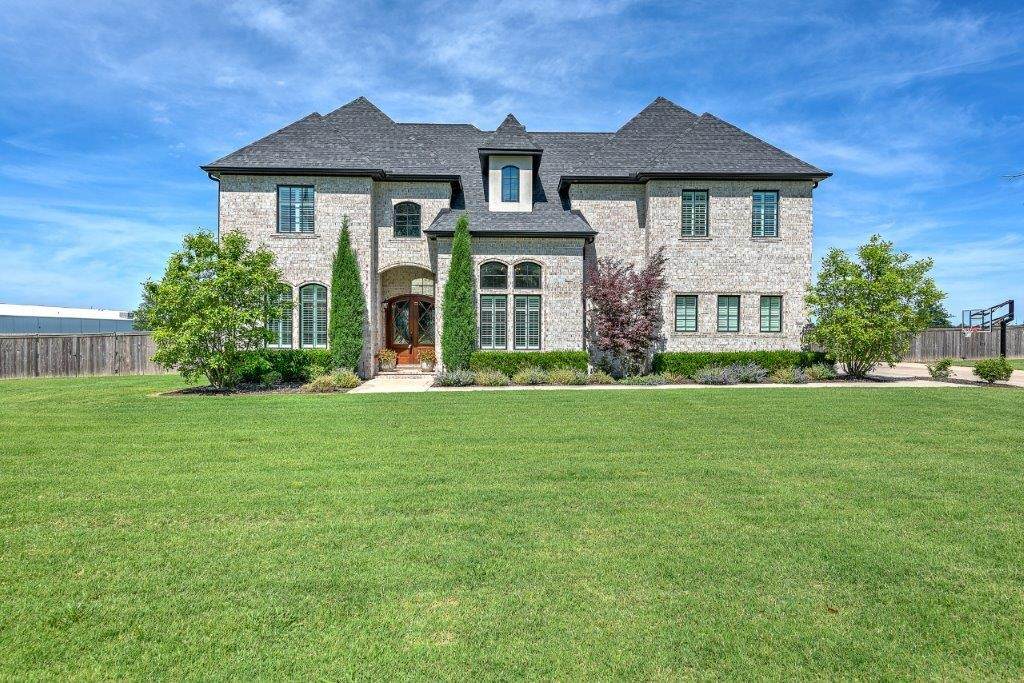 1250 Concord Street - Photo 1