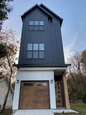 307 School - Photo 1