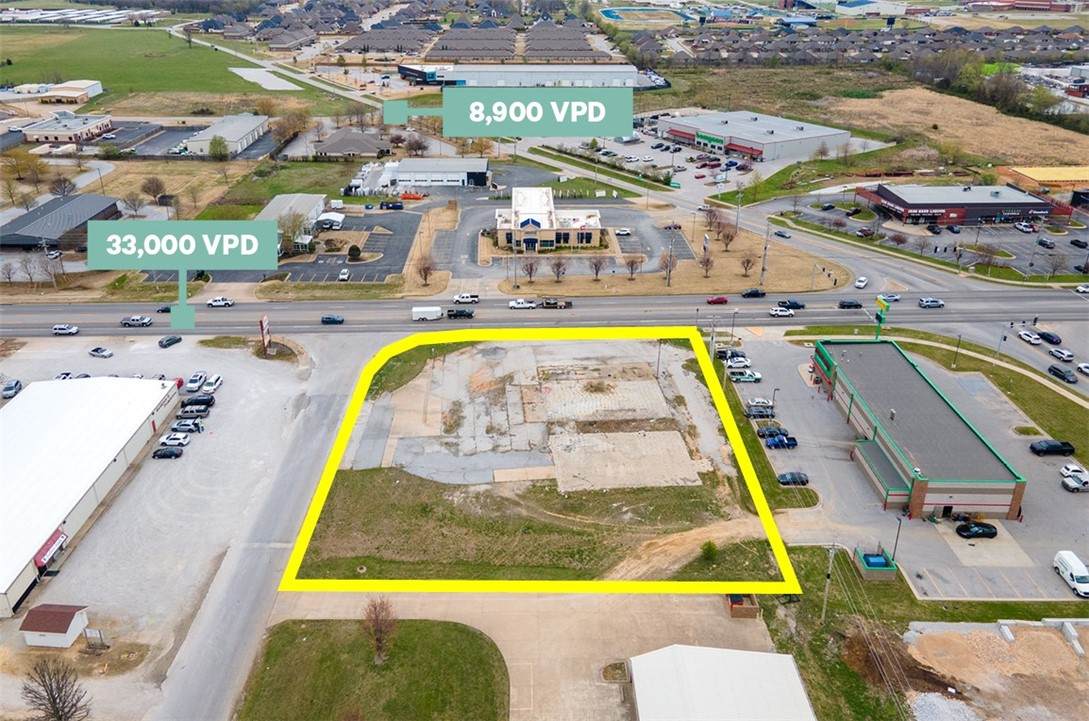 895 Henri De Tonti Boulevard - Photo 1