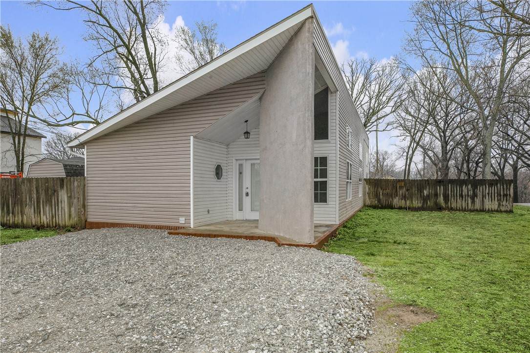 1169 Monroe Street - Photo 1
