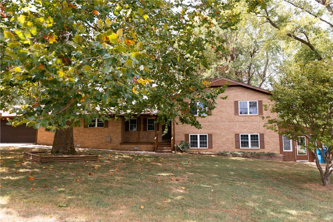 101 11th Avenue - Photo 1