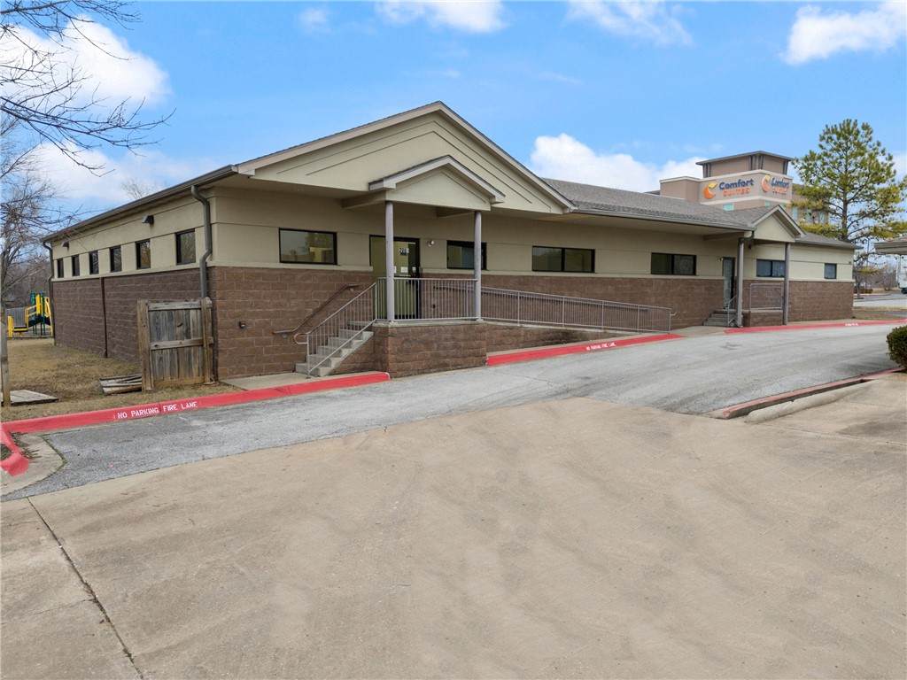 2005 Walton Boulevard - Photo 1