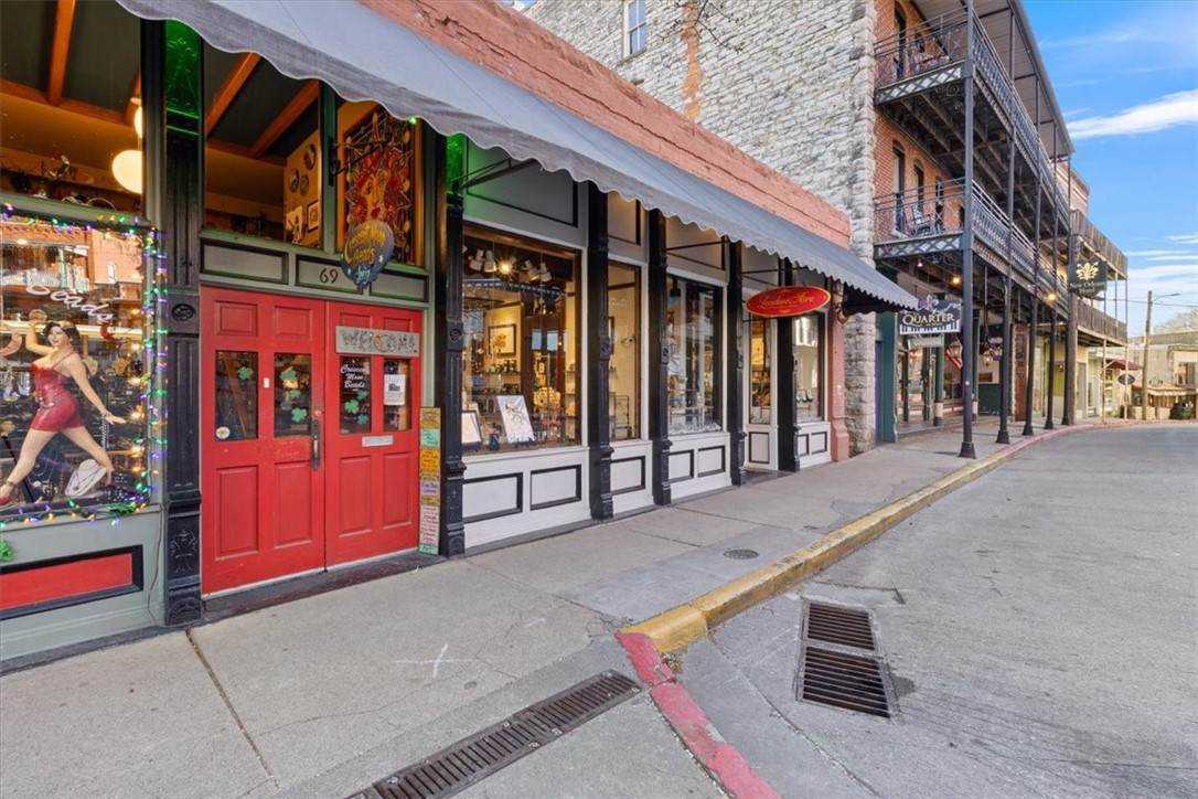 65 Spring Street - Photo 1