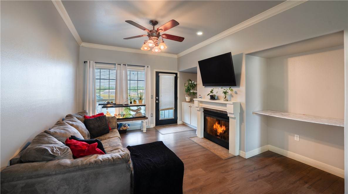 904 Lafayette Street - Photo 1