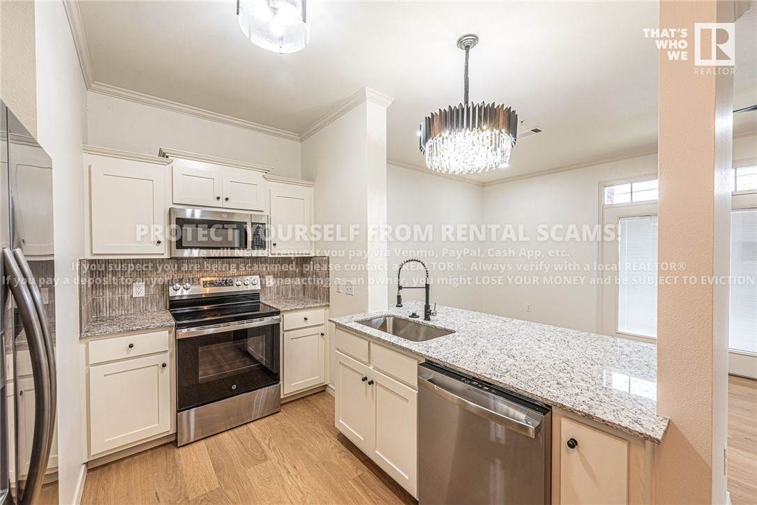 1115 Leverett Avenue - Photo 1