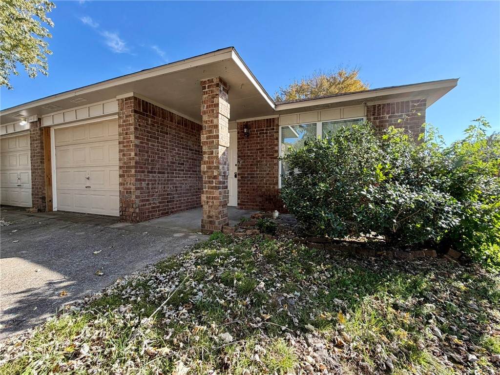 5905 Sara Street - Photo 1