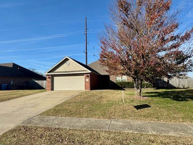 1904 Ashburry - Photo 1