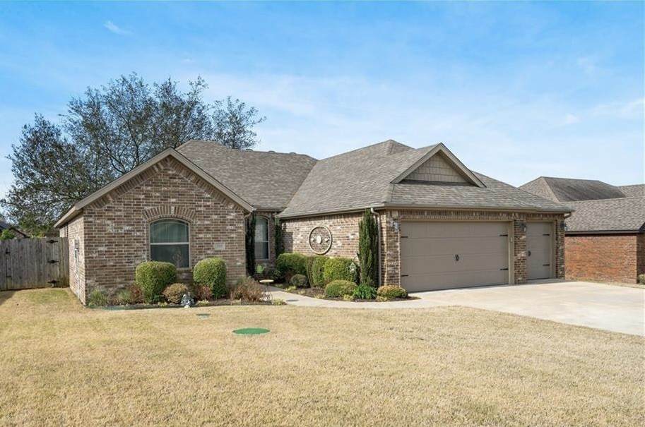 202 Pebble Beach Drive - Photo 1