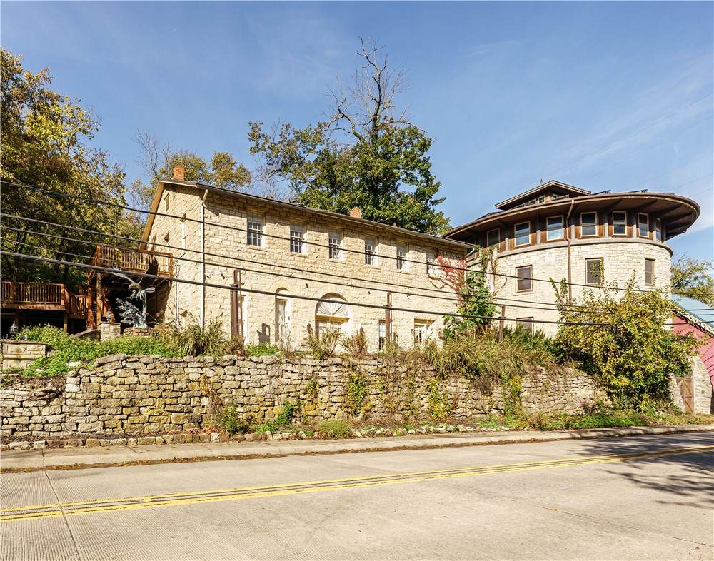 75 Hillside Avenue - Photo 1