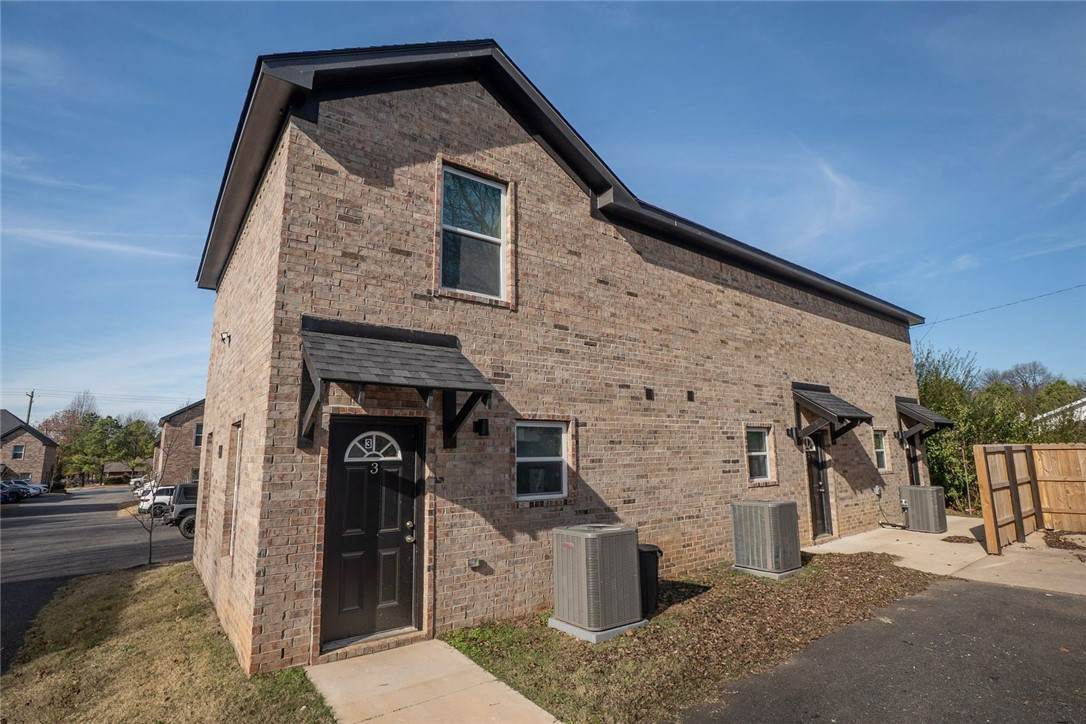 1366 Porter Road - Photo 1