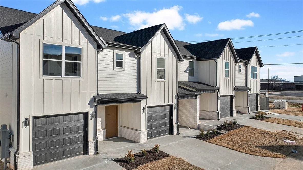 772 Pickens Road - Photo 1
