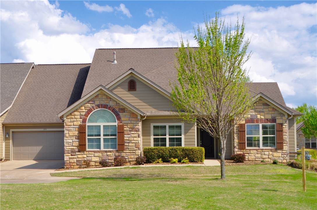 1303 Doe Lane - Photo 1