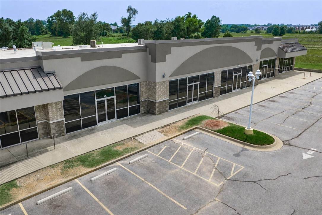 1400 Walton - Photo 1