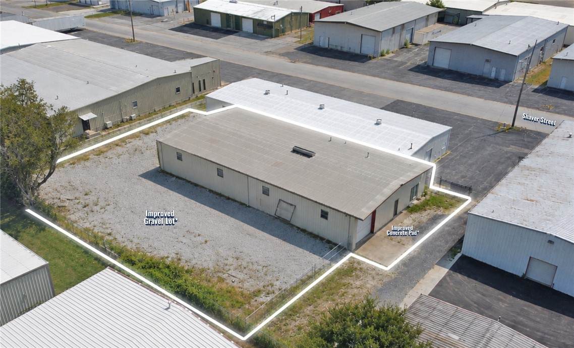 1102 Shaver Street - Photo 1