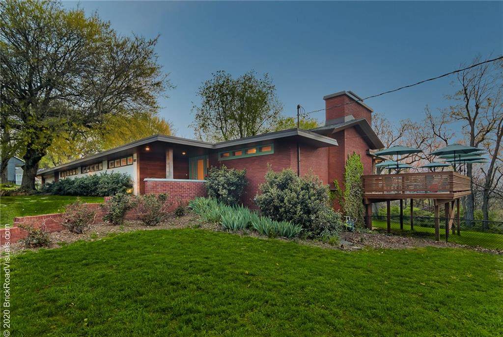 1001 Sunset Drive - Photo 1