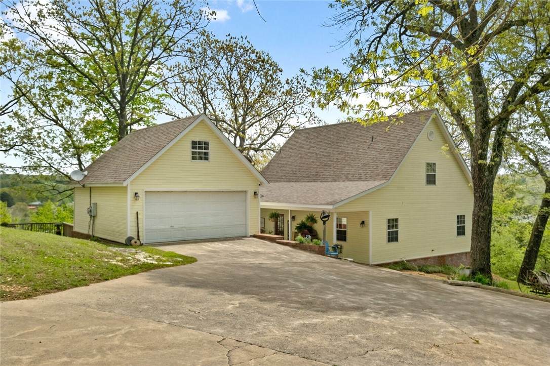 18322 Oakridge Road - Photo 1