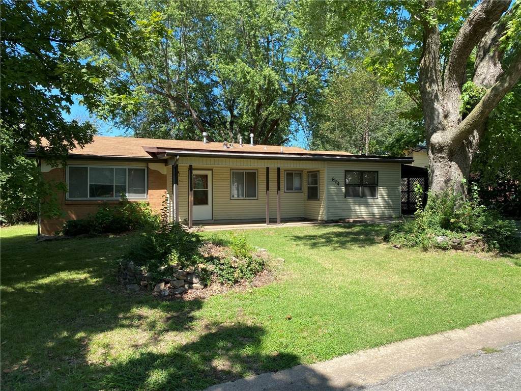 804 14th Street - Photo 1