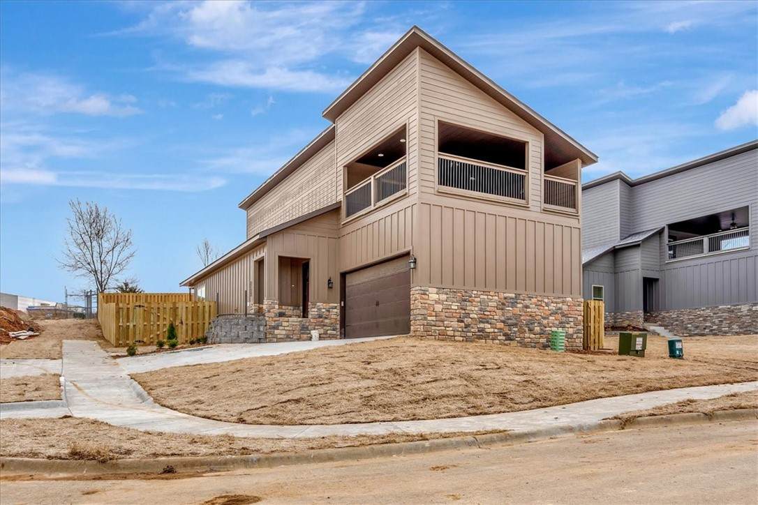 2123 Dani Lane - Photo 1