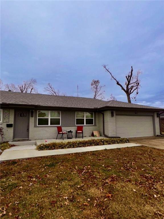 917 14 Place - Photo 1