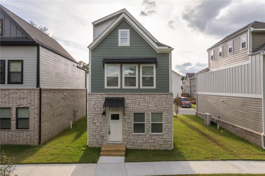 1323 Van Buren Avenue - Photo 1