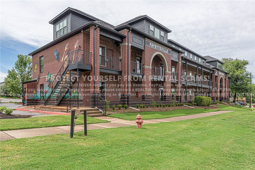 1115 Leverett Avenue - Photo 1