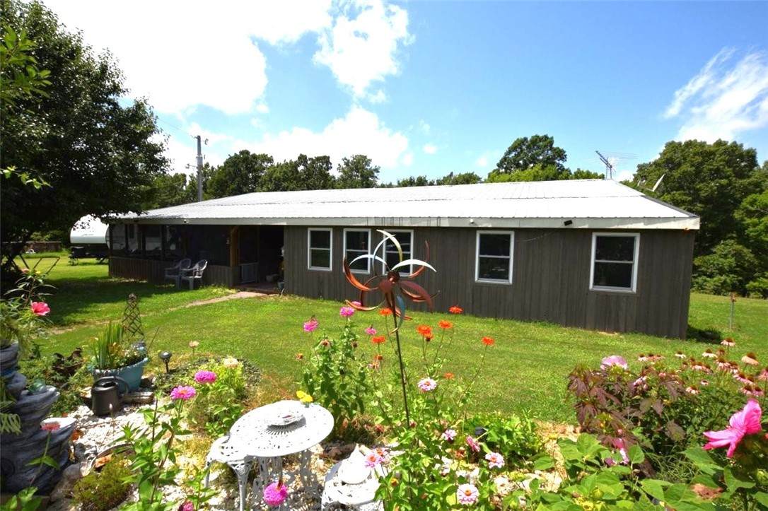 471983 783 Road - Photo 1