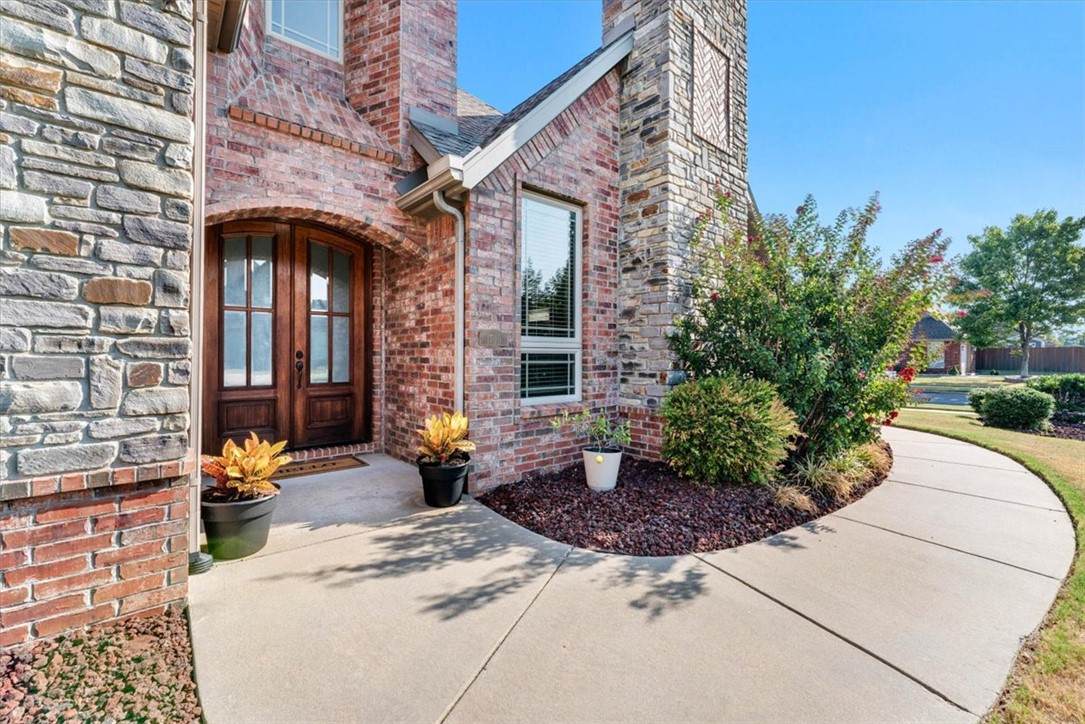1700 Gosford Avenue - Photo 1