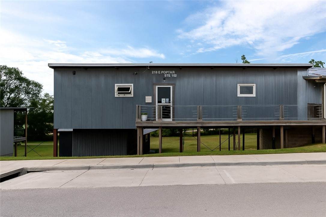 216 Poplar Street - Photo 1