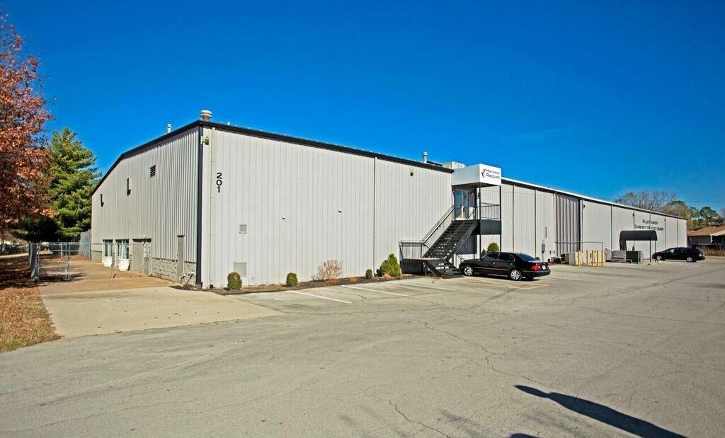 201 N 37th St - Photo 1