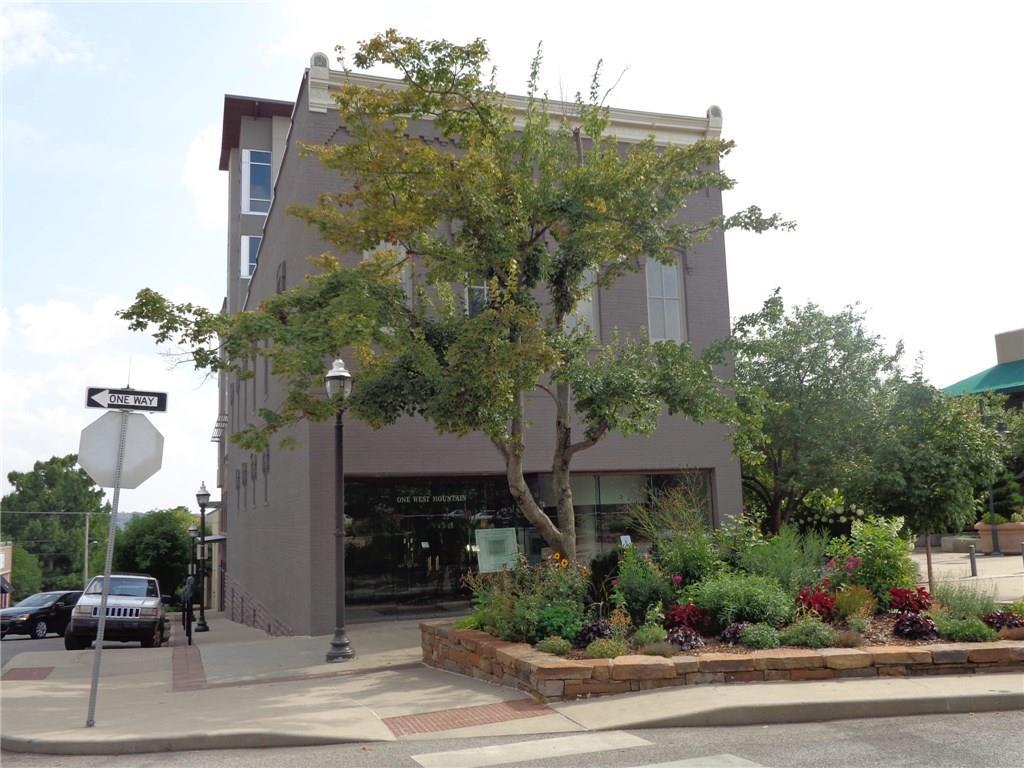 1 W Mountain St - Photo 1