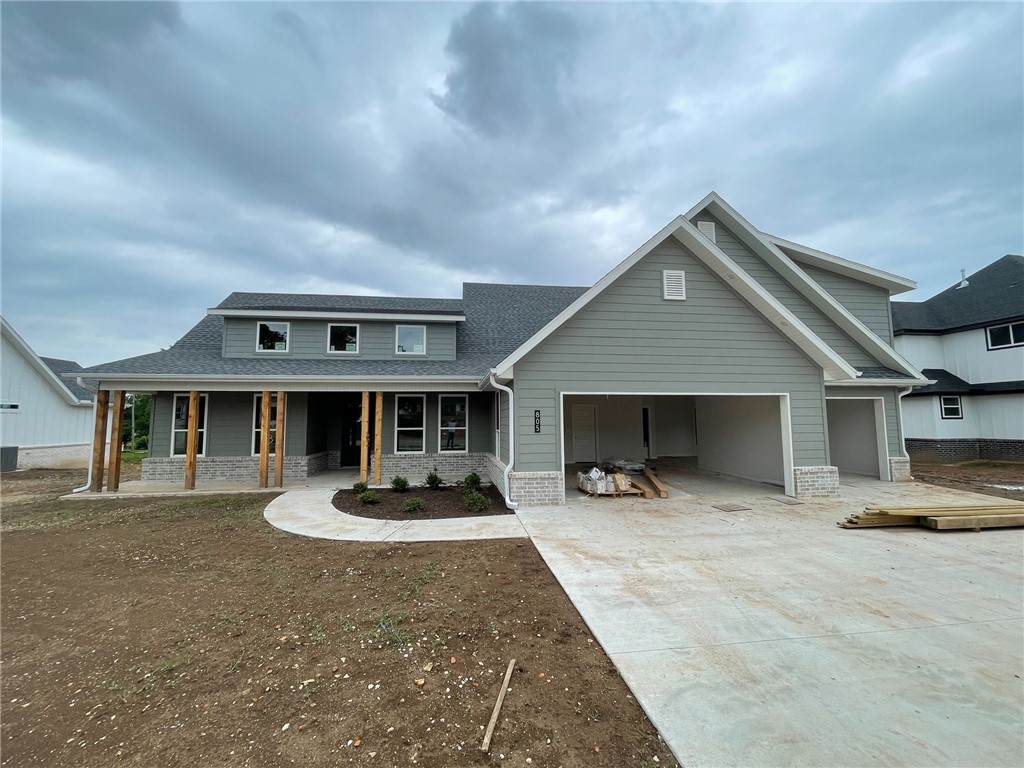 805 Mueller Way - Photo 1