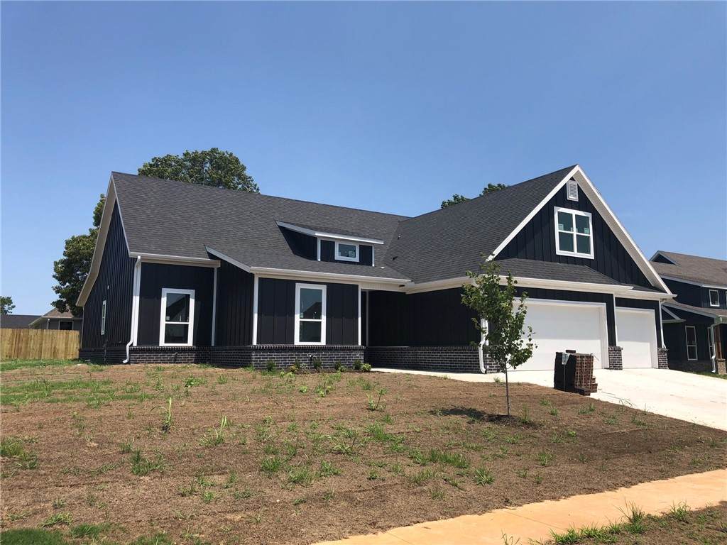 814 Spurgeon Lane - Photo 1