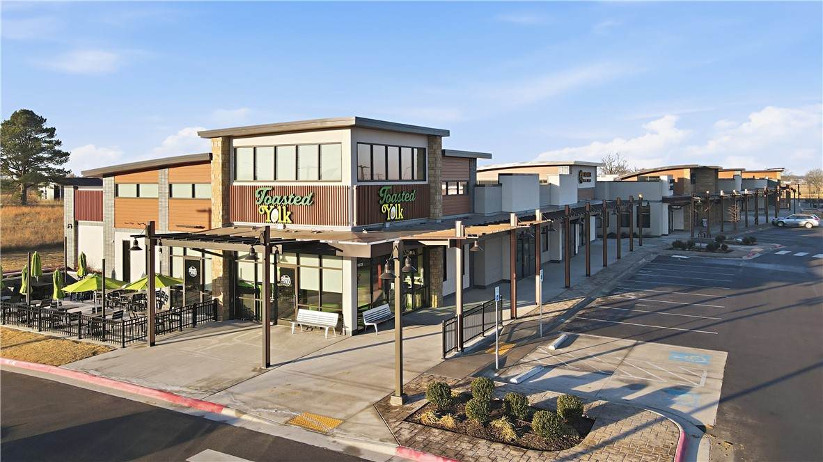 5653 Gateway Avenue - Photo 1