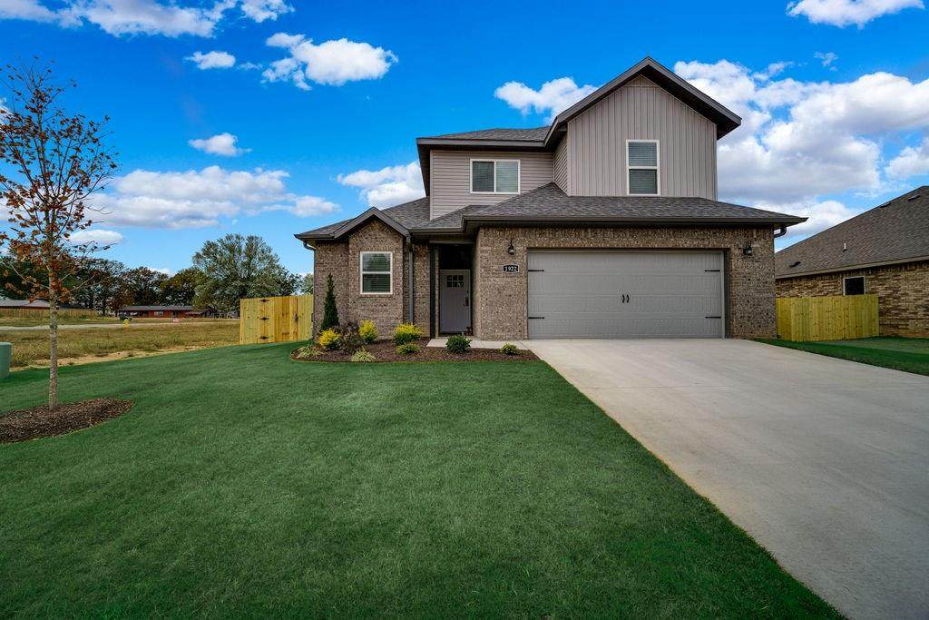 1922 Woodhause Circle - Photo 1