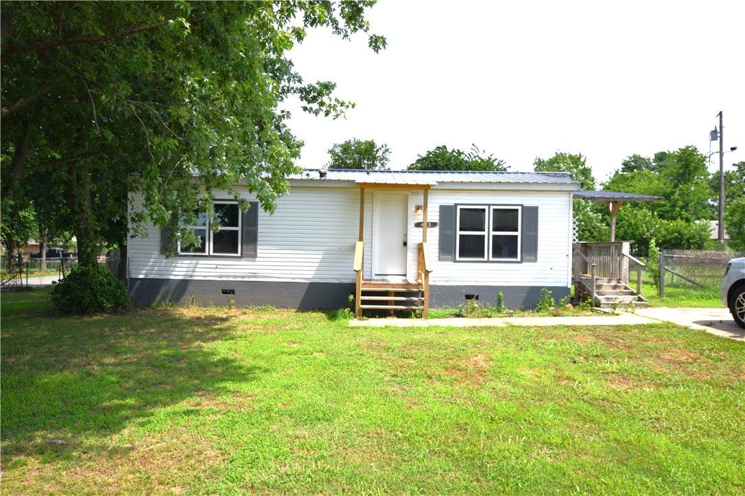 413 Willow Street - Photo 1