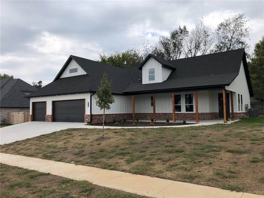 216 Mueller Way - Photo 1