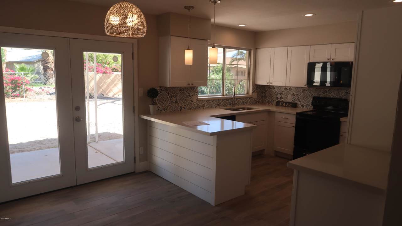 17847 39TH Avenue - Photo 1