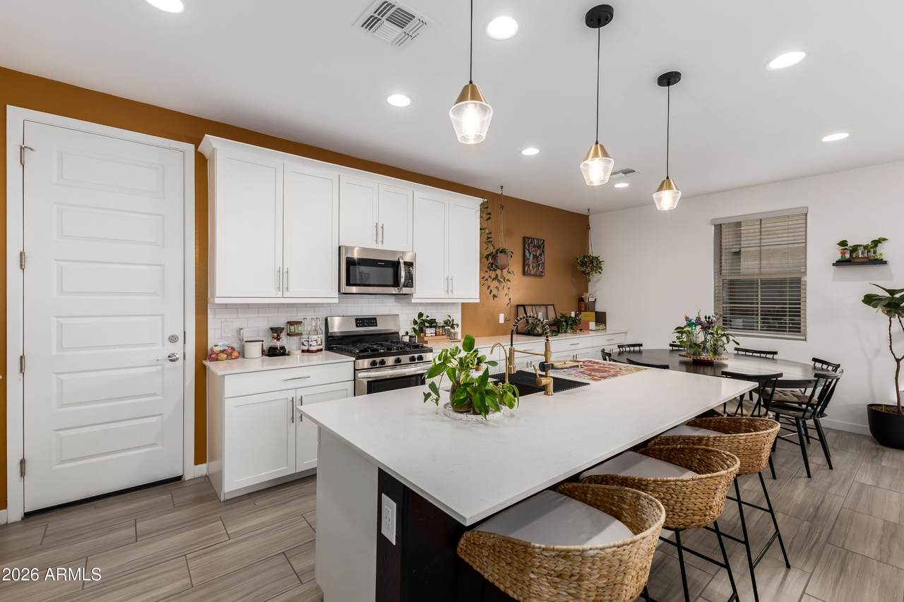 9916 Texas Avenue - Photo 1