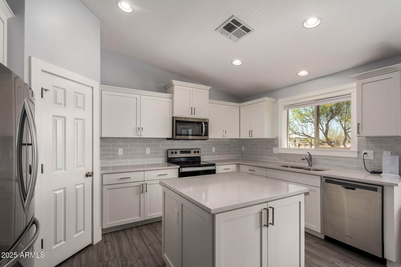 32431 226TH Avenue - Photo 1