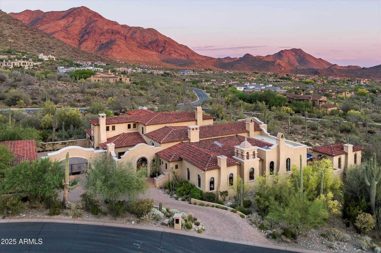 10999 Whistling Wind Way - Photo 1