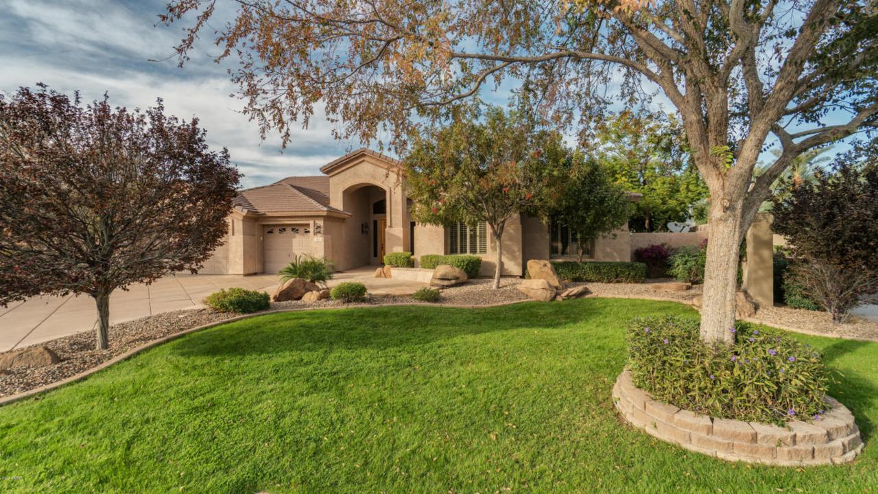 1162 Maplewood Court - Photo 1